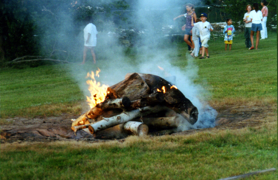 Campfire98.JPG (278256 bytes)